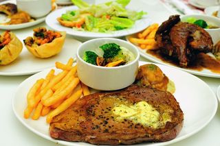 食品，西餐，餐饮，波姆炸薯条，肉，烤，牛排