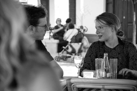 人物特写,象棋大师,餐饮场所,商店商场,酒馆,谈论