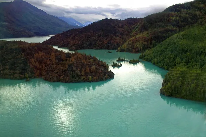 空中景观，河流，山脉，景观，空中