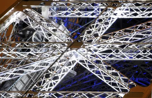 艾菲尔铁塔，巴黎，梁，框架