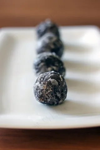 蓝莓,蜜饯果干,中药药材-乌梅,陨石,螺丝钉,糖巧克力甜点心