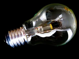 灯泡，透明，灯体，内部零件