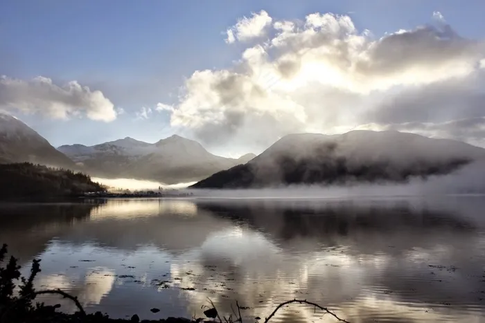 混浊的人，多云而晴朗