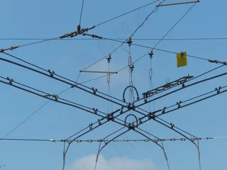 上线，公共汽车，铁路交通，电流，电力