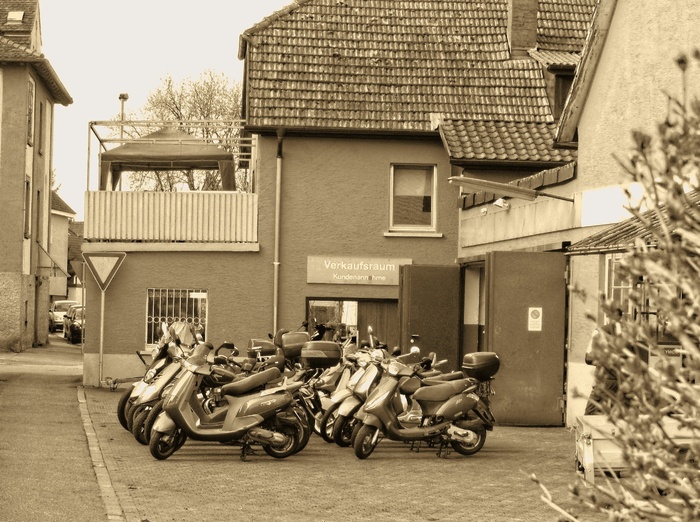 后院，车间，村庄，轻便摩托车，机器，轻便摩托车