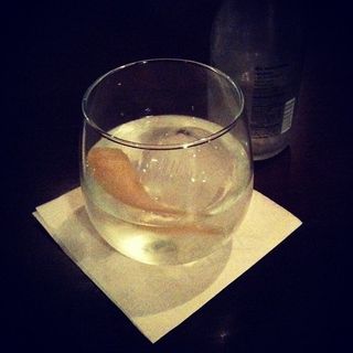 杯子,玻璃杯,酒杯,鸡尾酒,厨房用具,GQ杜松子酒和补品