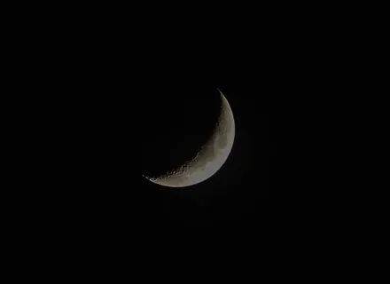 新月,模糊图片,月全食,月偏食,月亮,新月在黑暗的天空 新月,模糊图片,月全食,月偏食,月亮,新月在黑暗的天空
