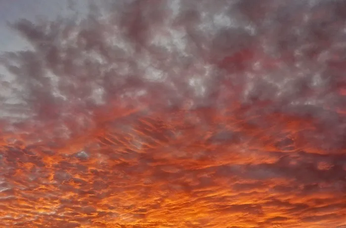 云团，黎明，日出，对比，红色，风景，空间