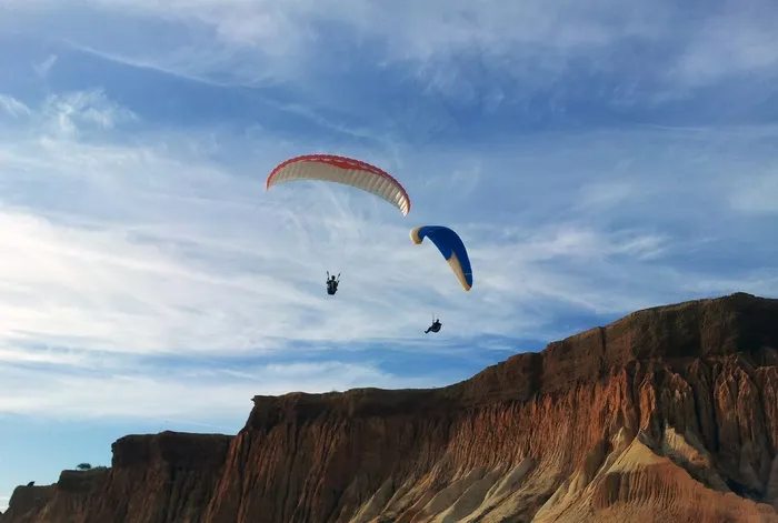 悬崖，天空，降落伞，飞
