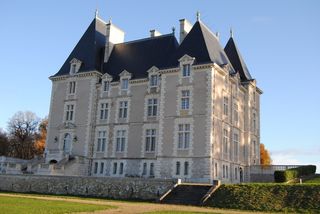 城堡，仍然是美丽的房子法国