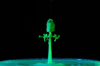 滴水，水，水滴，水景，绿色，喷雾