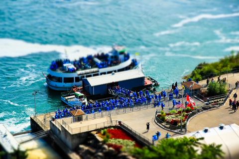 卡通动漫人物,图画,风景,工艺品,气垫登陆艇,登船