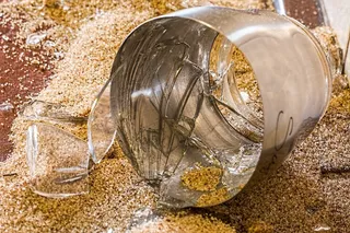 破碎，溢出，错误，破碎，螺旋，断裂，掉落