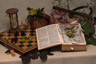 静物，老书，沙漏，心情，棋盘