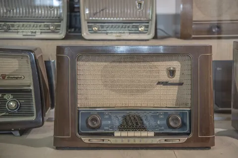 收音机，电子管收音机，古董，老，扬声器，复古