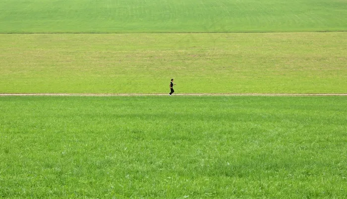 慢跑，一个人，孤独，草地，绿色，草，自然