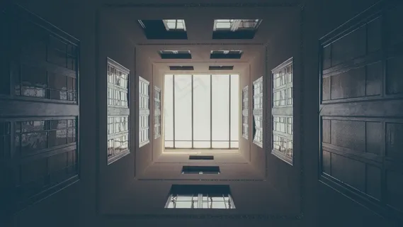 门,设计效果图,室内一角,窗户,吊顶,在建筑物里抬头