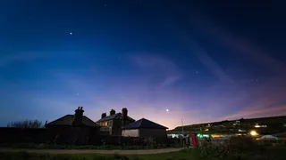 天空,草原,北极光,都市夜景,风景,晚上的房子