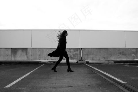 女孩，女人，模型，时尚，大衣，靴子，高跟鞋，有风