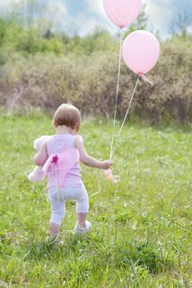 气球，夏天，幸福，在户外的小女孩