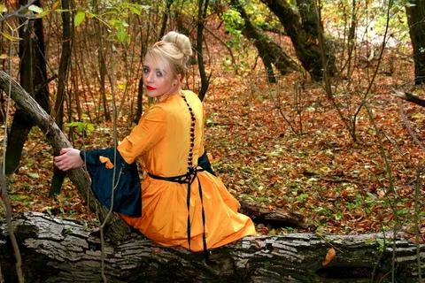 女孩，公主，连衣裙，秋，叶子，黄色，森林