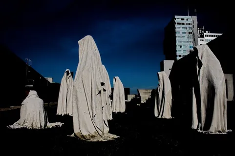 时间的守护者，现象，雕像，当代艺术