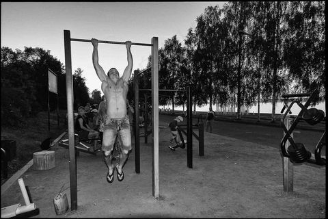 健身器材,流行钢管舞,绳球,钢管舞蹈,秋千,彼得罗扎沃茨克引体向上