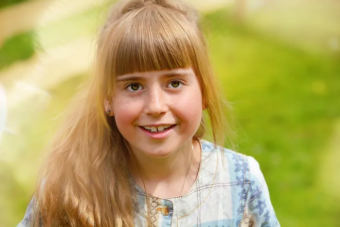 人，人类，儿童，女孩，金发，长长的头发，脸，出