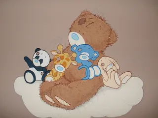 壁画，毛绒玩具熊，玩具熊