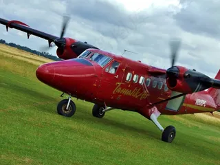 飞机，飞机，飞机，跳伞，移动，起飞