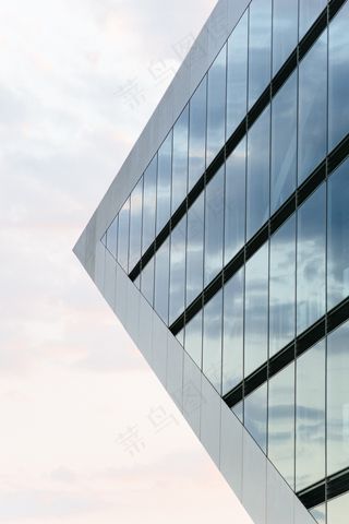 建筑,挡风墙,太阳能板,窗户,光伏电站,现代建筑