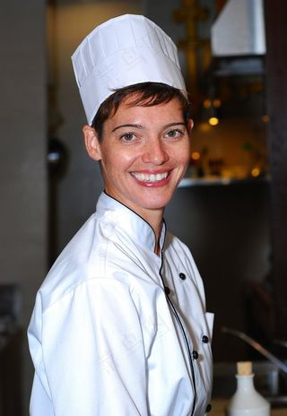 对食物有任何投诉吗？她是寻找的合适人选...