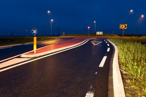 道路,路面反射,格罗宁根,保利民用 道路,路面反射,格罗宁根,保利民用