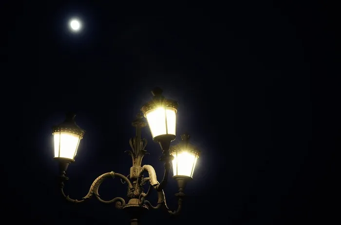 街,路灯/街灯,吊灯,吸顶灯,街灯,灯夜浪漫满月
