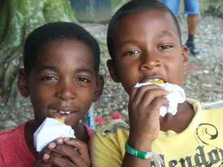 男孩，儿童，小男孩，男孩，玩，做鬼脸