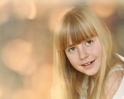 儿童，女孩，脸，金发，长长的头发，肖像