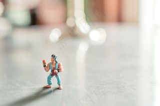 屏幕截图,手,速度滑冰,玩具,手指,强度强的玩具可动人偶