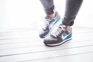 鞋,耐克,鞋子,运动鞋,高帮鞋,女人的运动鞋的近似