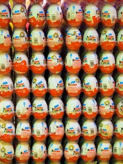 饮料,屏幕截图,玩具,模糊图片,合照,墙上的另一个“鸡蛋” 饮料,屏幕截图,玩具,模糊图片,合照,墙上的另一个“鸡蛋”