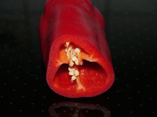 辣椒粉，意大利辣香肠，红色，水果热，切