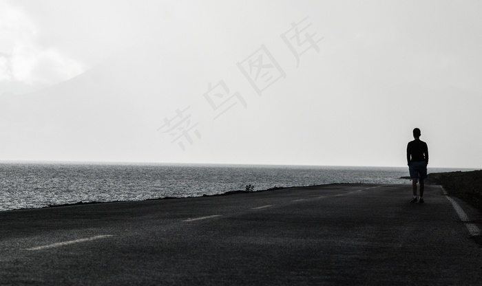 道路，路面，水，剪影，家伙，人，天空