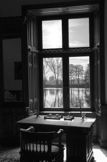 窗户，菱形，百叶窗，内阁，桌子，椅子