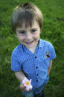 男孩，孩子们，花，无罪，微笑