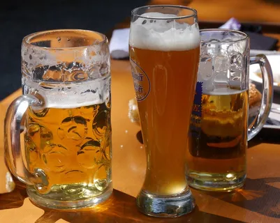 Mirdgardhaus,啤酒花园,啤酒,Hefeweizen,小麦啤酒 Mirdgardhaus,啤酒花园,啤酒,Hefeweizen,小麦啤酒