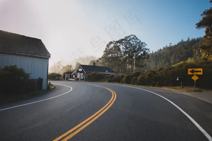 道路，驱动器，曲线，公路旅行，标志，城镇，村庄