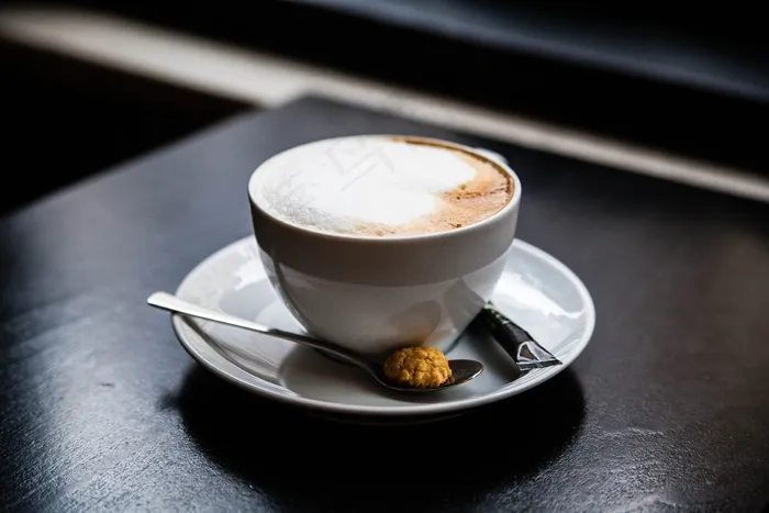卡布奇诺咖啡，咖啡，咖啡厅，杯，咖啡杯，Milchschaum