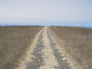 漫长的道路，开阔的道路，天空，农村，乡村道路