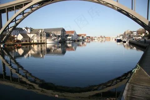 Risøy桥，圣佩德罗加尔萨加西亚镇桥