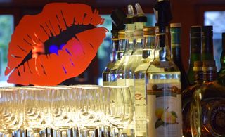 嘴唇，红色，酒精，瓶子，眼镜，派对