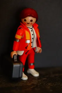 军医，护理人员，值班医生，紧急医生